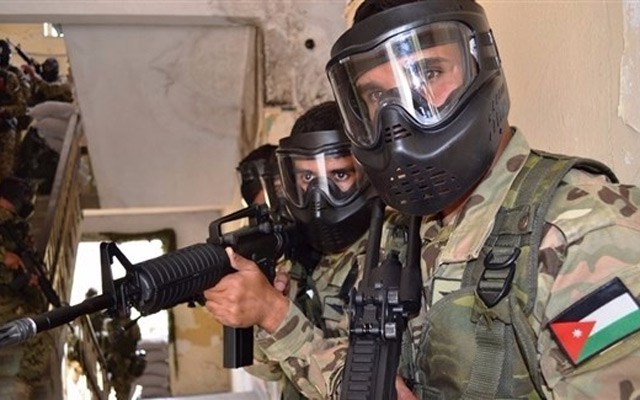 تدريبات عسكرية اردنية سعودية على القتال في المدن قرب سورية