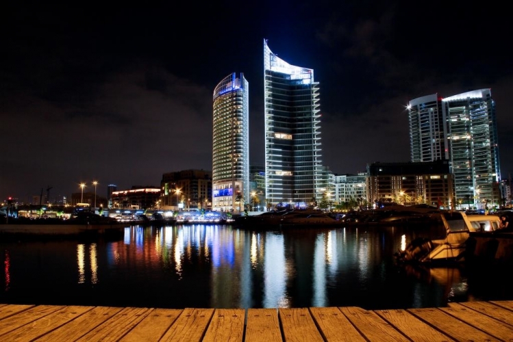 فندقان للوليد بن طلال في لبنان للبيع!