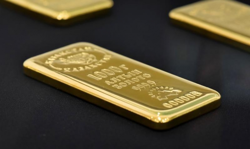 الذهب ينخفض وسط توقعات برفع الفائدة الأمريكية