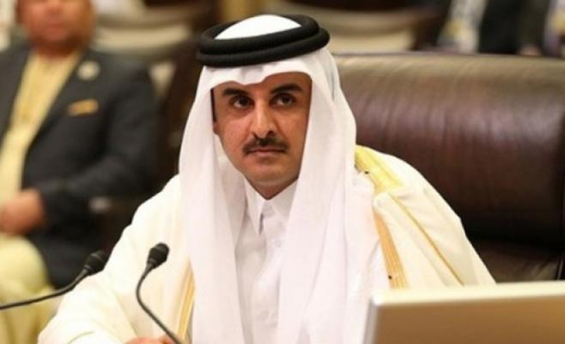 أمير قطر يصل الكويت للمشاركة في القمة الخليجية وسط غياب ملك السعودية وولي عهده!