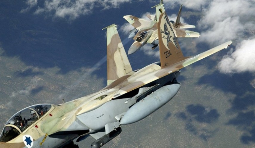 طيران الاحتلال الاسرائيلي يهاجم معسكرا لـ