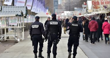 فرنسا تخصص 140 ألف عنصر أمني لتأمين احتفالات رأس السنة
