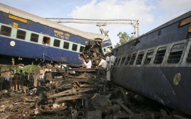 عشرات القتلى ومئات الجرحى بحادث قطار في جنوب أفريقيا