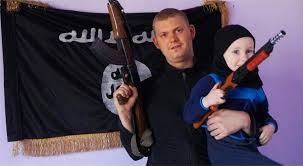  الداعشي السويدي مايكل سكرامو يؤكد اتفاق داعش و الولايات المتحدة