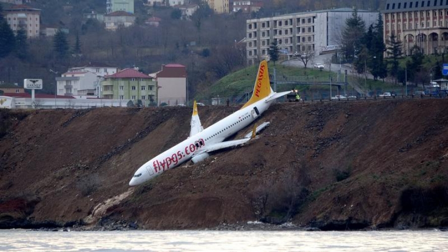 انزلاق طائرة ركاب عن المدرج في تركيا دون إصابات