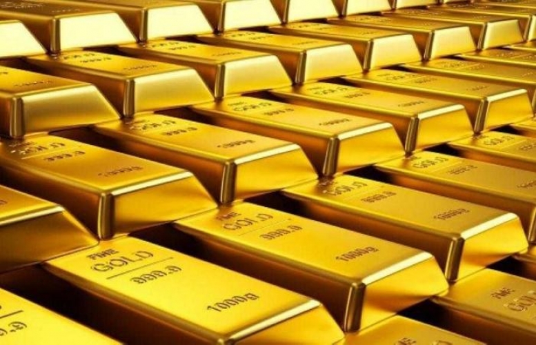 الذهب يسجل أعلى مستوى في أكثر من 4 أشهر مع هبوط الدولار