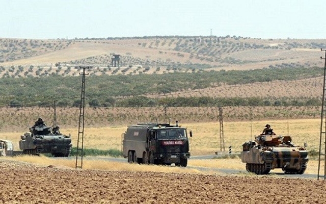 ​تركيا  ترسل تعزيزات لقواتها على الحدود السورية