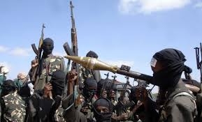 جماعة مسلحة تهدد بتفجير آبار نفط في نيجيريا
