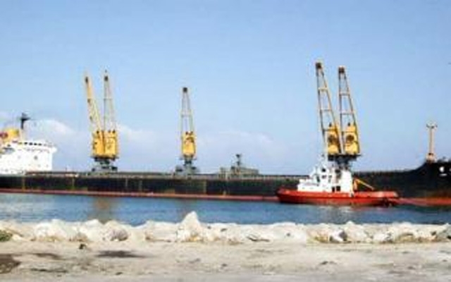 ميناء اللاذقية يعود للعمل بعد اغلاقه يوم امس بسبب الاحوال الجوية
