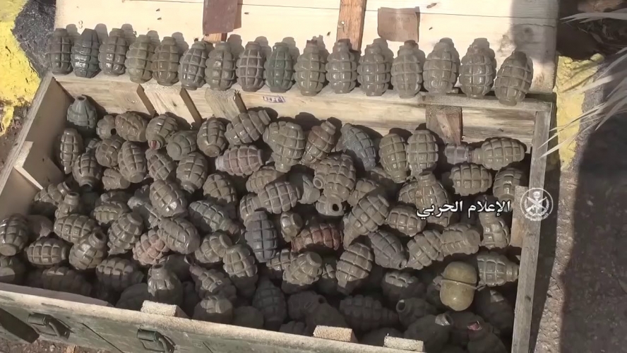 بالفيديو .. أسلحة وذخائر عثرت عليها وحدات الجيش السوري في ريف دير الزور