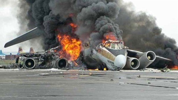 سقوط طائرة إيرانية على متنها 100 راكب جنوب مدينة أصفهان 
