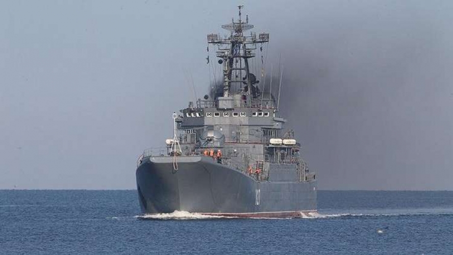سفينتان حربيتان روسيتان تعبران البوسفور إلى سوريا