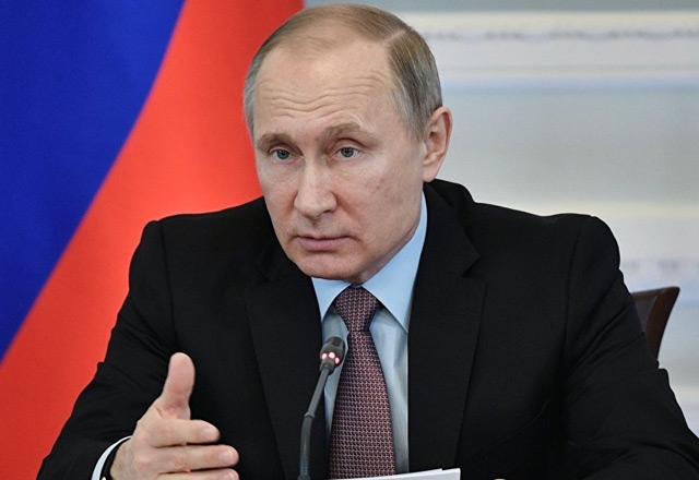 بوتين يعرب عن شكره لكل من شارك في العملية الروسية بسوريا واظهر البطولة