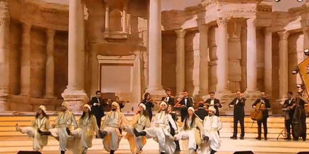الفرقة الوطنية السورية للموسيقا العربية تشارك في إحياء عيد “حماة الوطن” الروسي
