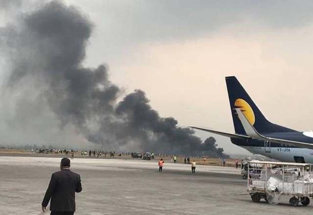 تحطم طائرة ركاب بنغلادشية في نيبال على متنها 67 شخصا