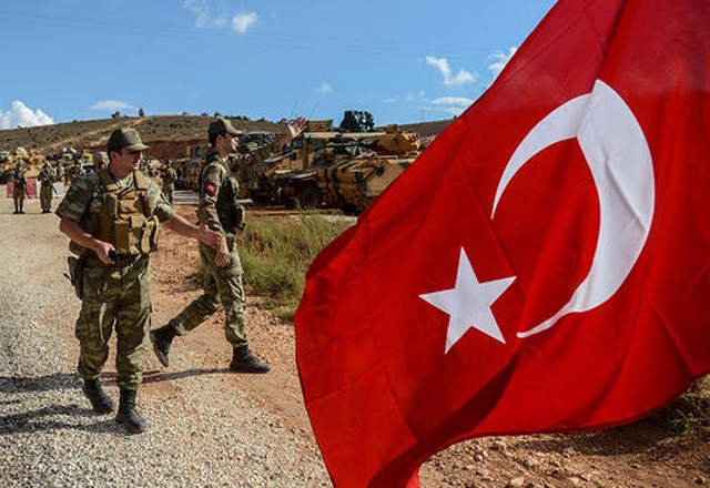  القوات السورية تستهدف المواقع التركية