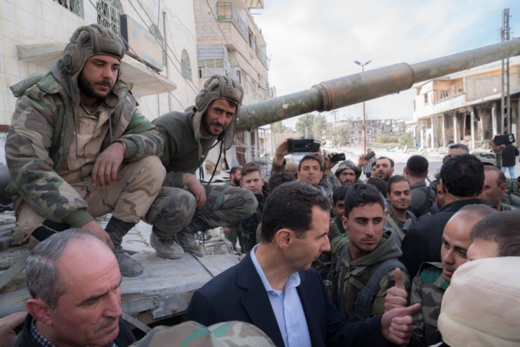 الرئيس الأسد مع أبطال الجيش السوري على خطوط النار في الغوطة الشرقية