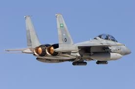 بالفيديو..إصابة طائرة سعودية طراز اف-15 في اليمن