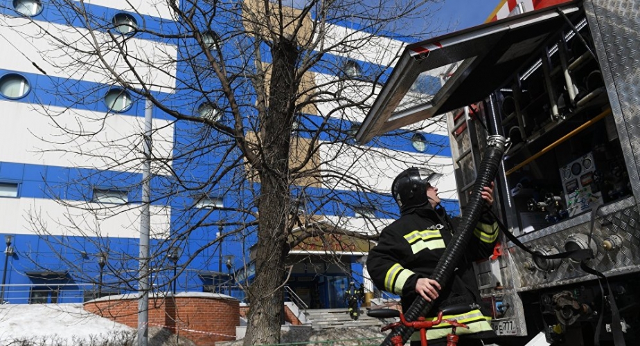 مقتل شخص وإصابة 3 في حريق مركز تجاري شرقي موسكو 
