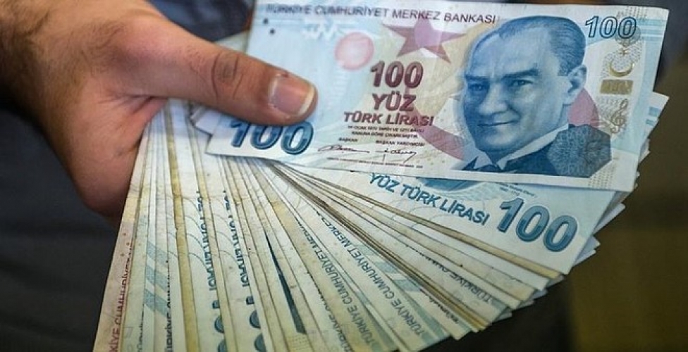 الليرة التركية تهوي لمستويات قياسية والأسهم تهبط 2.6%
