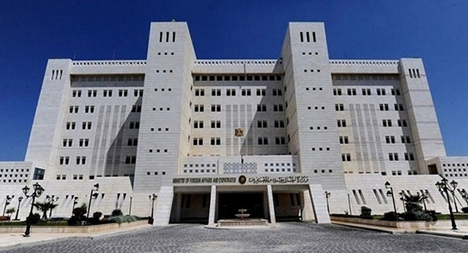 الخارجية السورية توجه دعوة لمنظمة حظر الاسلحة الكيميائية للتحقيق بادعاءات استخدام الكيماوي في دوما  