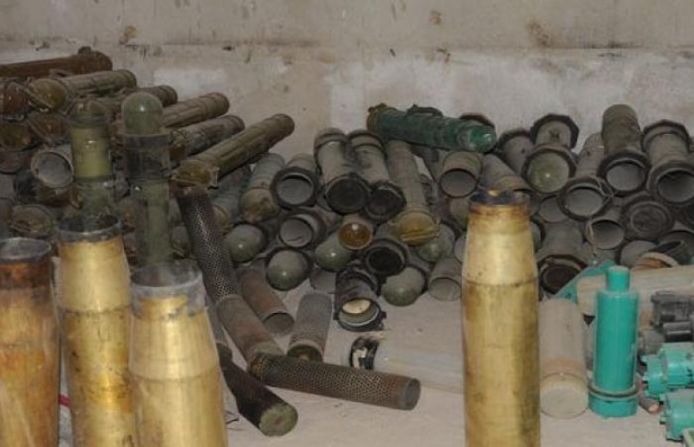  مواد متفجرة سعودية الصنع ومستودعات صواريخ وقذائف هاون وعبوات ناسفة في بلدة زملكا