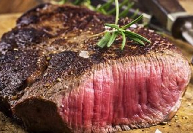  دراسة: اللحم الأحمر يؤدي للاصابة بالسكري وامراض الكبد