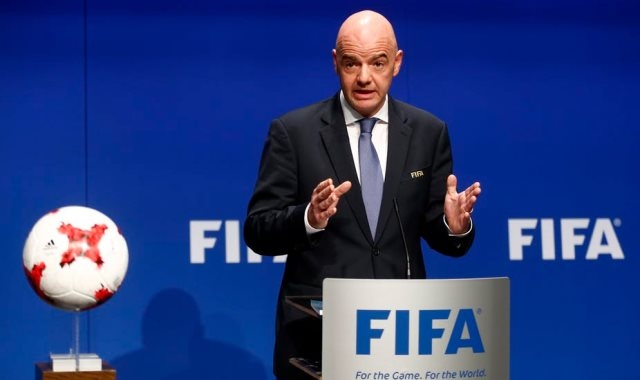 الفيفا يقترح إقامة كأس عالم مصغرة كل عامين