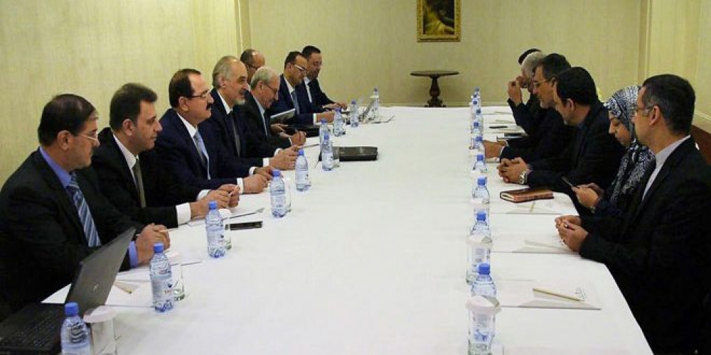 بحث بنود جدول أعمال محادثات أستانا 9 خلال اجتماع بين الوفدين السوري والإيراني 