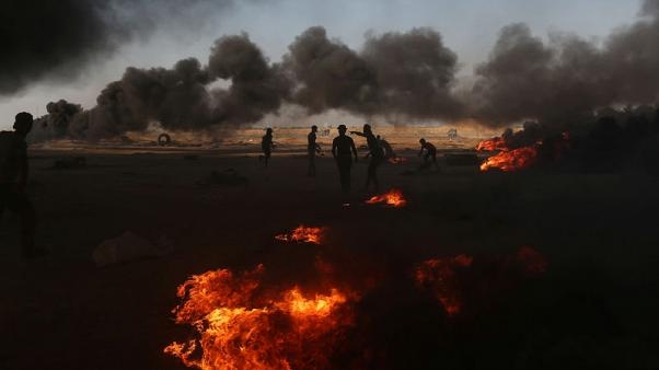 إسرائيل تقول إن احتجاجات غزة كبحتها حماس بعد تحذير مصري