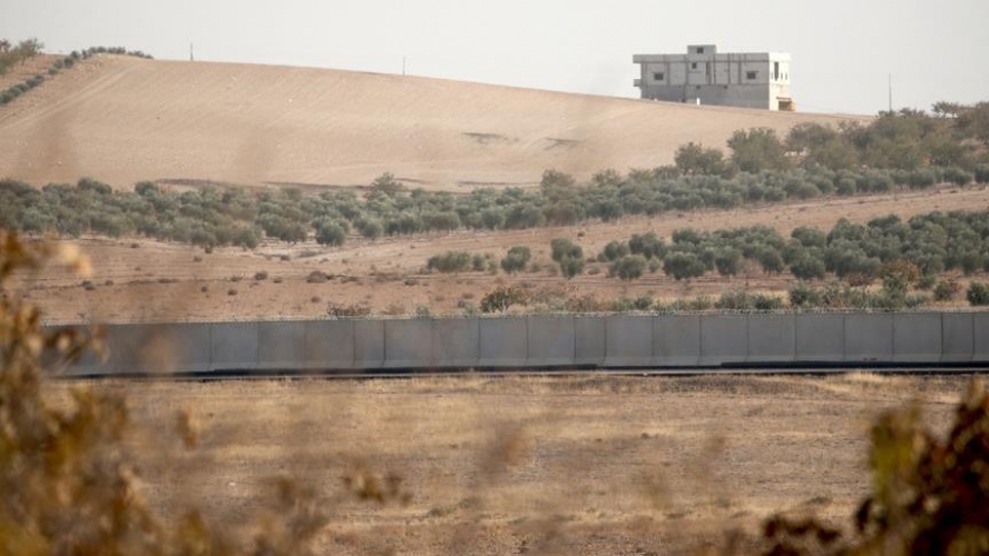تركيا تنهي بناء جدار على طول الحدود مع سوريا