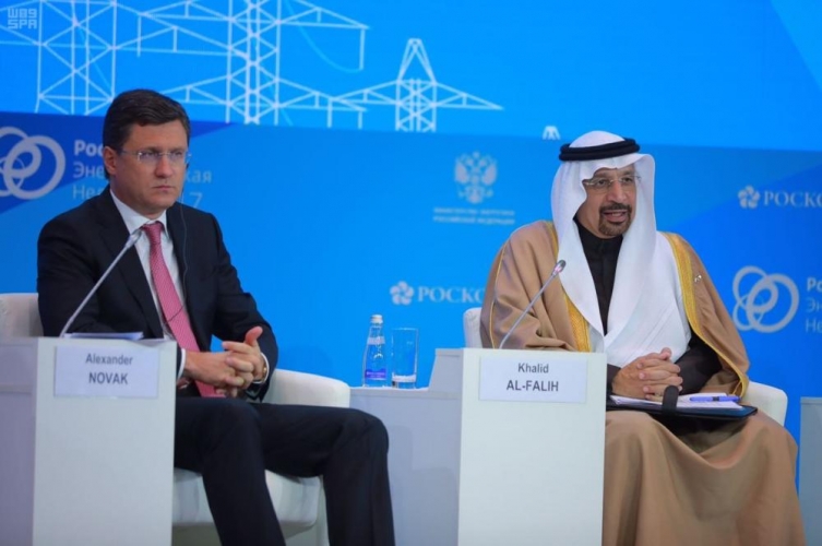 اتفاق سعودي - روسي على تعزيز سوق نفط عالمية متوازنة