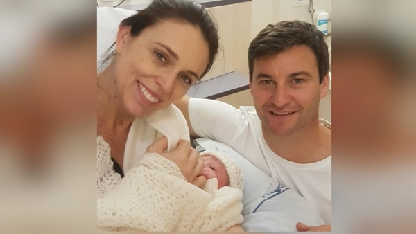 رئيسة وزراء نيوزيلندا تضع مولودتها الأولى