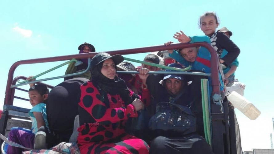 عبر معبر ابو الضهور: عودة اعداد من المهجرين إلى منازلهم في ريفي حلب وإدلب
