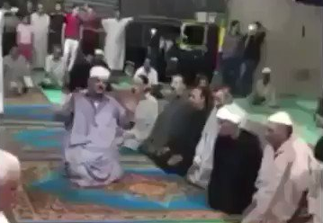 فيديو لأتباع طريقة صوفية في مصر يرقصون أثناء الصلاة يثير جدلاً واسع .. والأمن المصري يلقي القبض عليهم