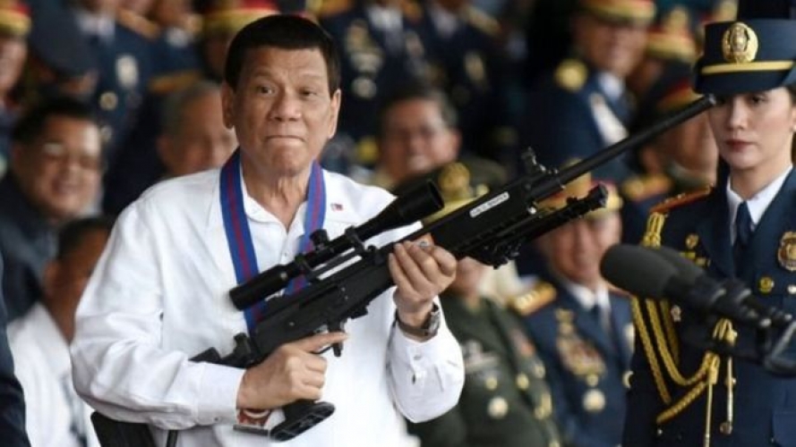 الرئيس الفلبيني دوتيرتي: الرب 