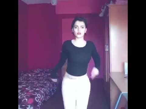 اعتقال شابة إيرانية بسبب رقصة على 