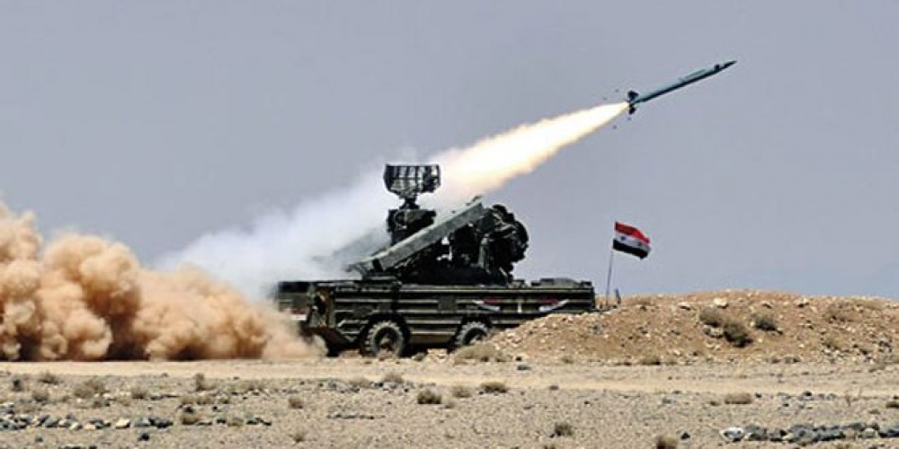 الدفاع الجوي يسقط عدد من صواريخ العدوان على مطار التيفور
