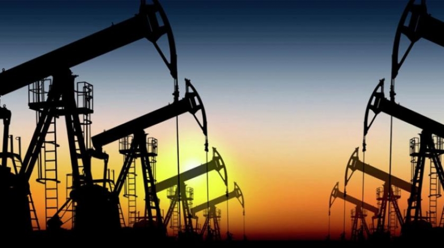 تراجع النفط وسط مخاوف بشأن الطلب وتحذير مجموعة الـ20  من مخاطر على النمو