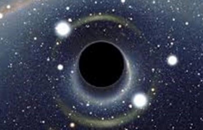 تأكيد جديد لنظرية أينشتاين حول تأثير الثقب الأسود في النجوم
