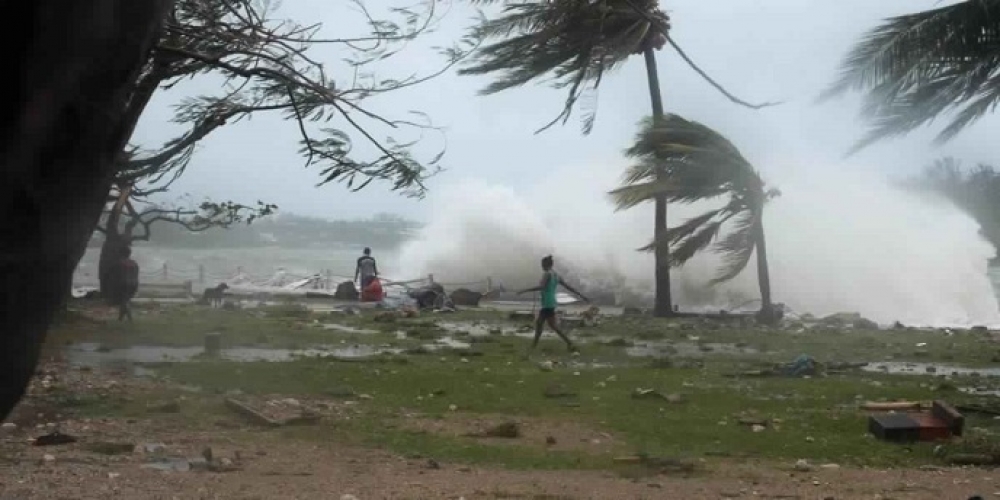 الإعصار هكتور يكتسب قوة مع تحركه صوب هاواي