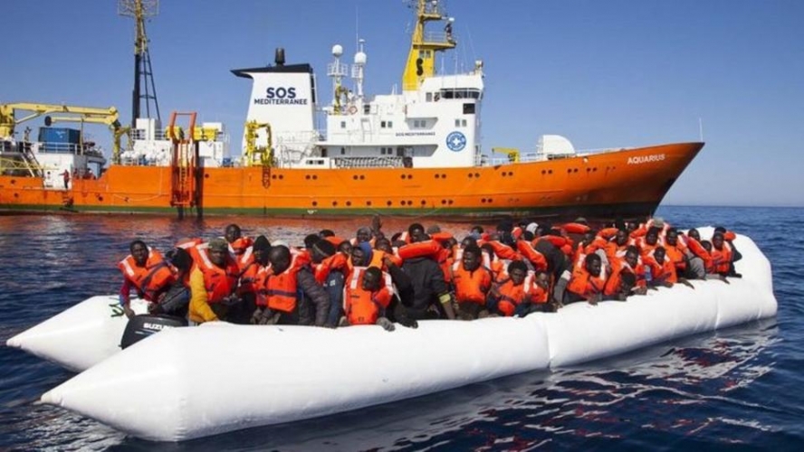 سفينة إغاثة تنقذ 141 مهاجراً قبالة ساحل ليبيا