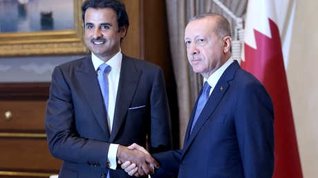 أردوغان يتشكر امير قطر لما تعهد بتقديمه لتركيا!