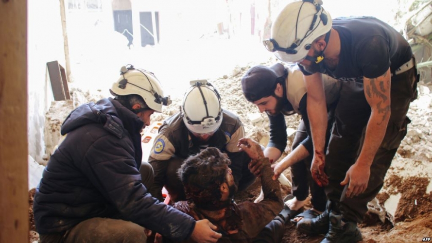“الخوذ البيضاء” تتحضر لفبركة هجوم كيميائي جديد في إدلب