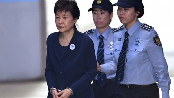 حبس رئيسة كوريا الجنوبية السابقة 25 عاماً في قضية فساد