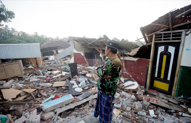 ارتفاع حصيلة ضحايا زلزال اندونيسيا الى 555 قتيلاً