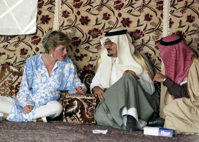 صحيفة بريطانية تكشف سر الأميرة ديانا مع ولي العهد السعودي