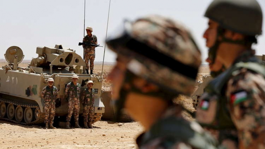 آليات عسكرية فرنسية الى الجيش الأردني! 