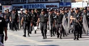 تركيا تعتقل 90 شخصا للاشتباه بصلتهم بحزب العمال الكردستاني 