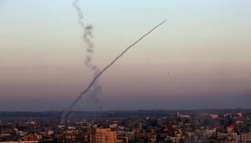 جيش الاحتلال يقصف غزة ردا على إطلاق صاروخ فلسطيني على احد مستوطناته
